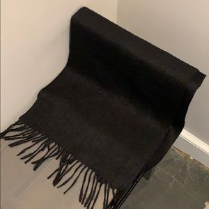 Nordstrom Men’s Shop black cashmere fringe scarf
